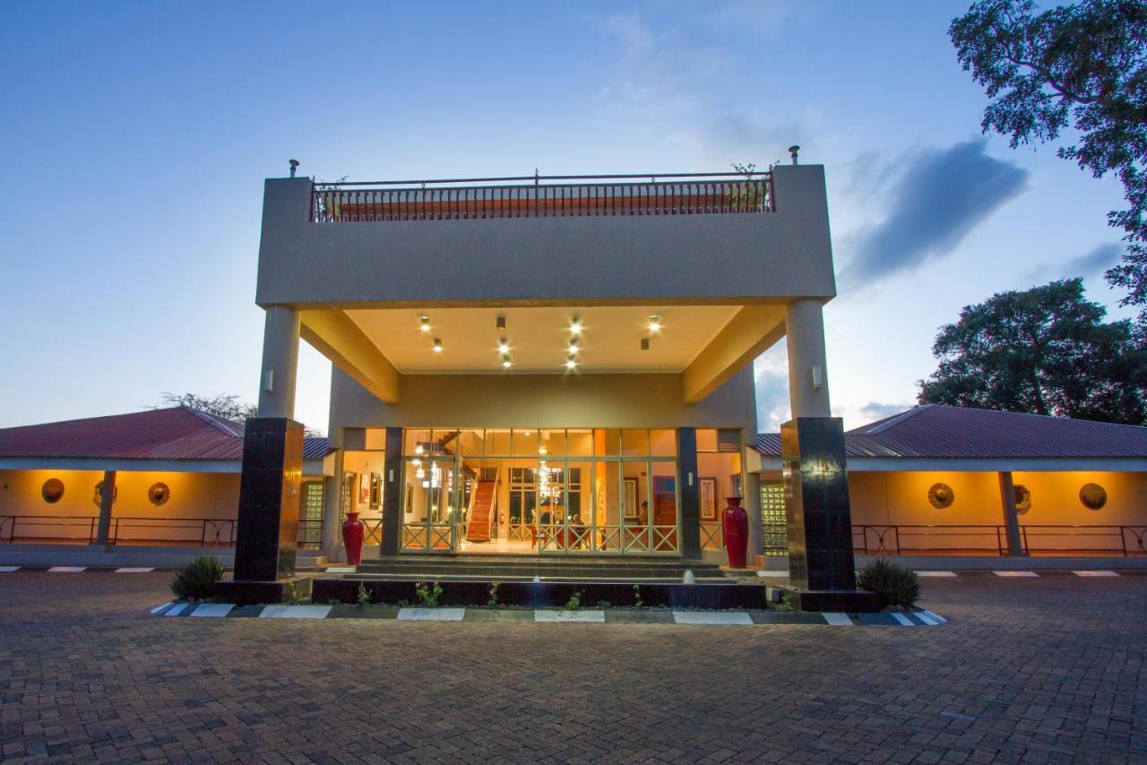 Cityblue Courtyard Hotel & Suites, Livingstone Dış mekan fotoğraf